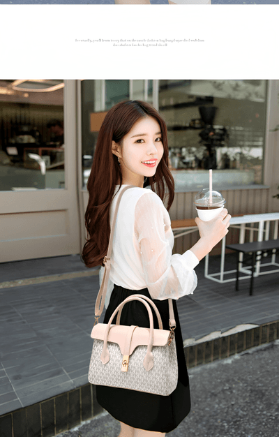 Newest High Quality MK Design American Bag Luxury Women's Handbags(khaki) )........................  ঢাকা সিটিতে ৭০, বাইরে ১৩০ টাকা কুরিয়ার চার্জ প্রযোজ্য_img_2